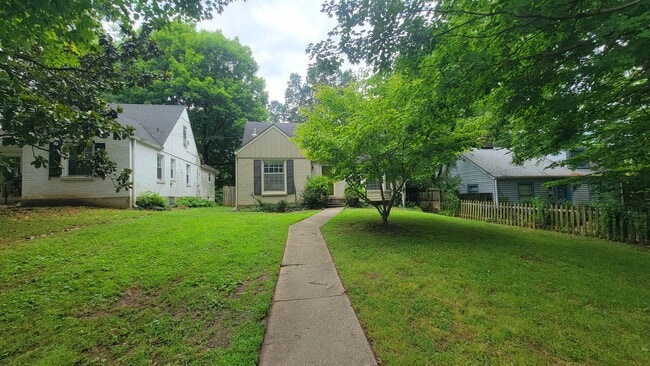 Building Photo - 3 Bedroom Close to Seneca Park