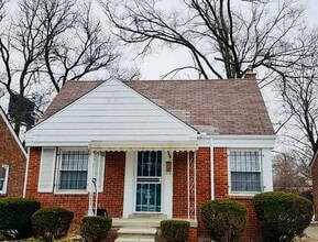 Building Photo - 17646 Woodbine St