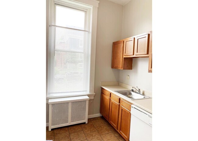 Foto del edificio - 3300 Jefferson Ave