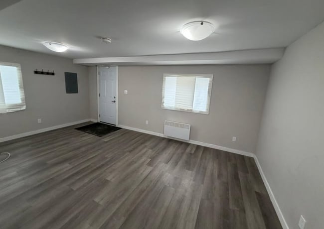 Building Photo - 142 Brock St