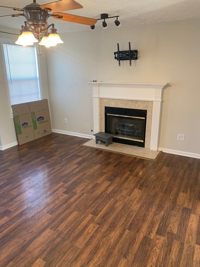 living room - 111 Warren Pass