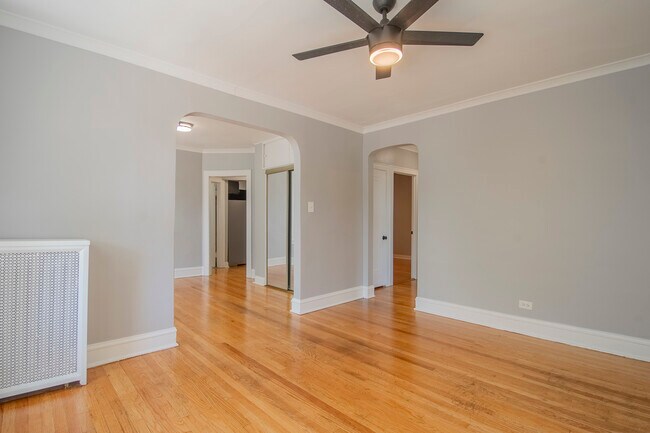 Foto del edificio - 2424 W Fargo Ave