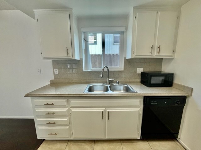 Foto del edificio - 679 W 18th St