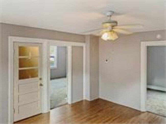 Building Photo - 156 Lexington Ave NW