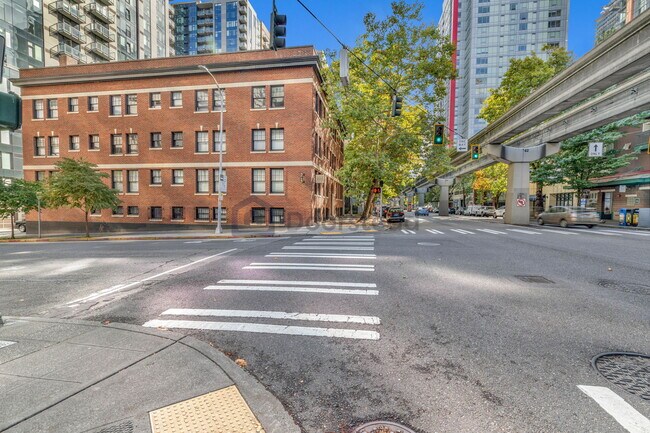 Foto del edificio - 2132 5th Ave