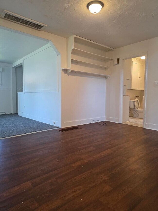 Foto del edificio - 397 Upper Oakwood Ave