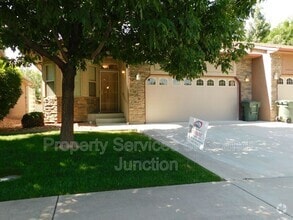 Building Photo - 1625 Treehaven Ct