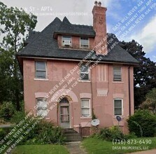 Building Photo - 33 Allen St
