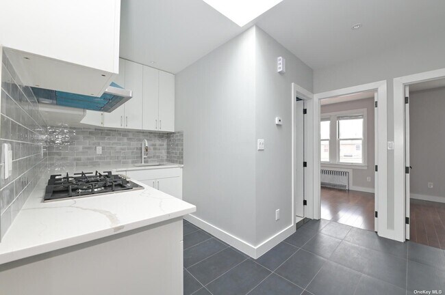 Building Photo - 7115 12th Ave