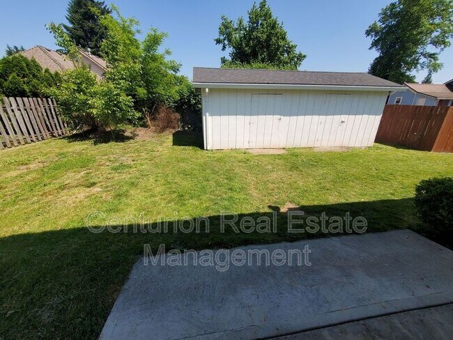 Building Photo - 1036 Queen City Blvd