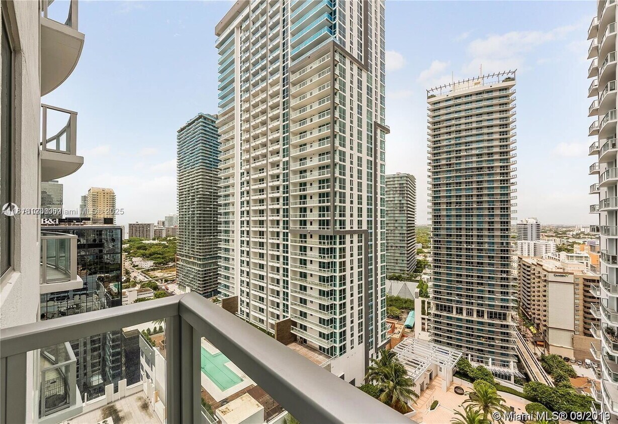 Foto principal - 1060 Brickell Ave