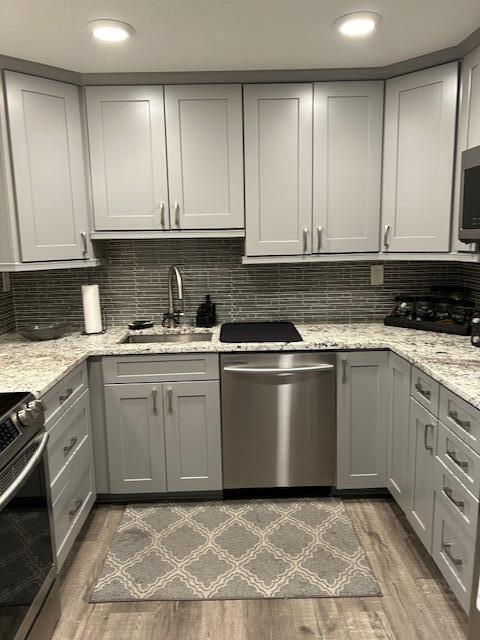 Building Photo - 2562 Garden Dr N