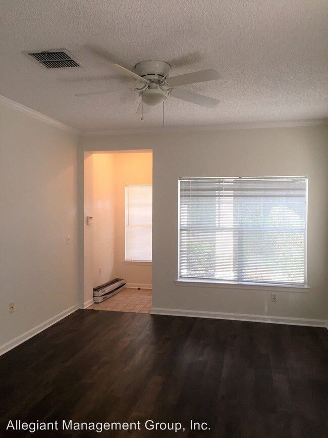 Building Photo - 215 Arbor Lakes Cir