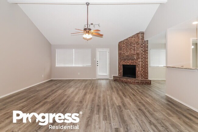 Building Photo - 2301 Fall Ct