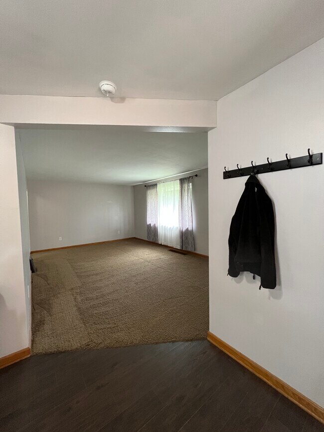 43 Swigart St, Barberton, OH 44203 House for Rent in Barberton, OH