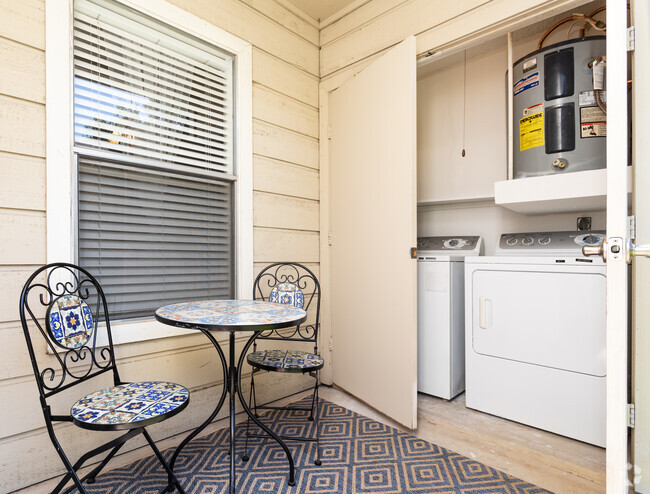 1BR, 1BA - 535SF Patio/Balcony Laundry Closet (W & D Included) - Avalon Apartments