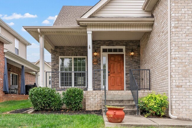 Building Photo - Pet Friendly in Sango!