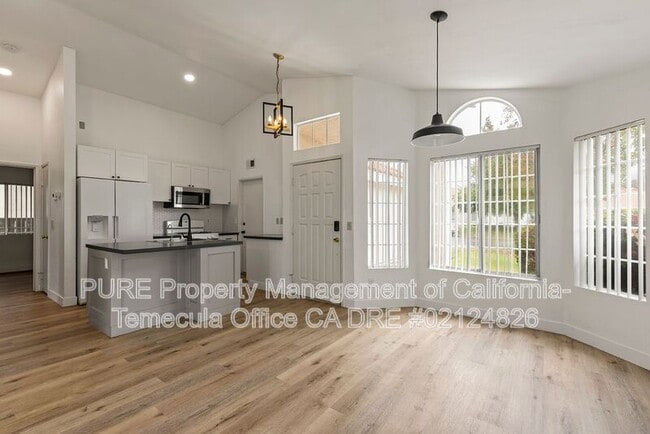 Building Photo - 30152 Pechanga Dr
