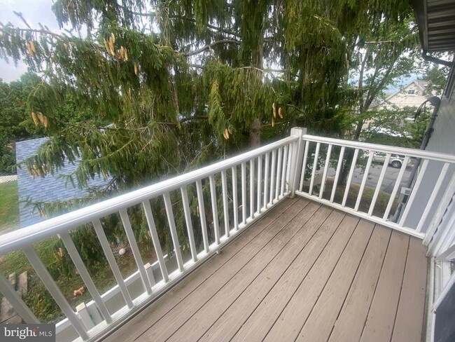 Foto del edificio - 128 Mortimer St