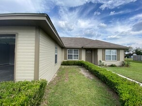 Building Photo - 3928 Laurelbrook Dr