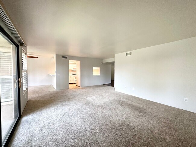 Foto del edificio - AVAILABLE NOW!! 2 Bedroom 2 Bathroom Upper-Level Cathedral City Condo !
