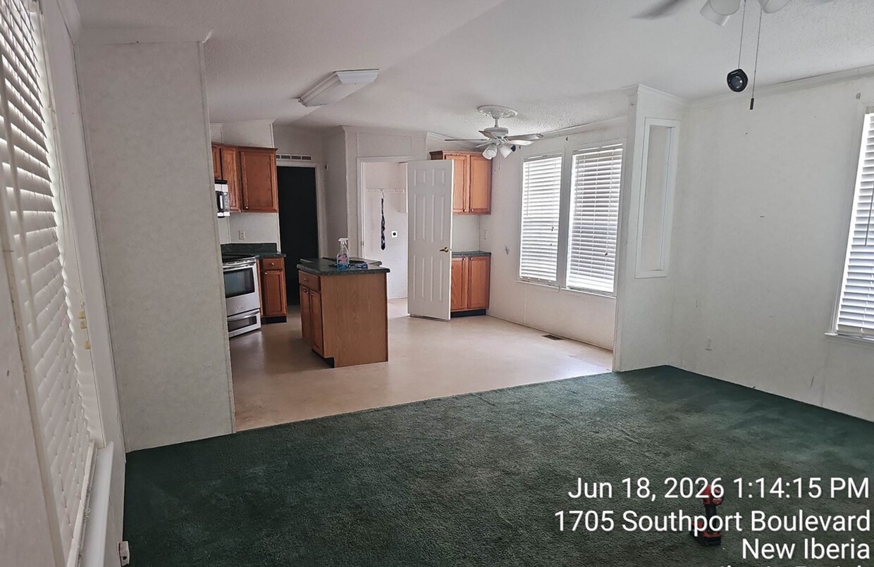 Foto del edificio - 1704 Southport Blvd
