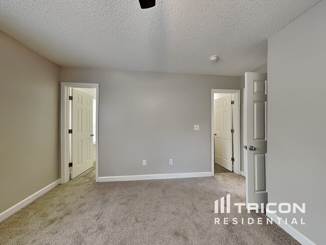Building Photo - 1400 Jordans Pond Ln