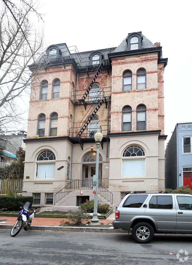 Building Photo - 1512 Corcoran St NW