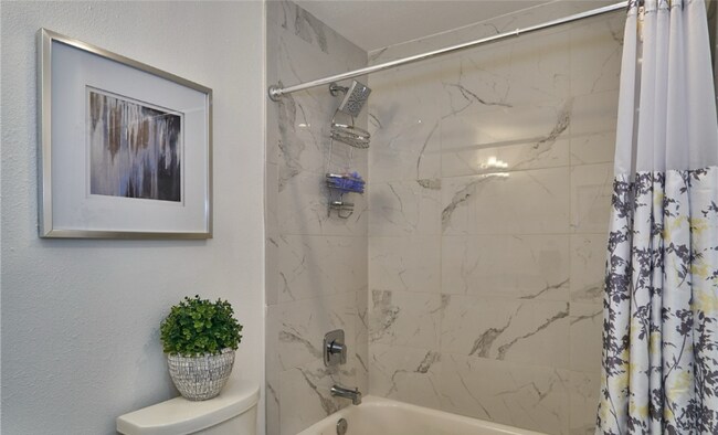 Foto del edificio - 4213 S 185th St