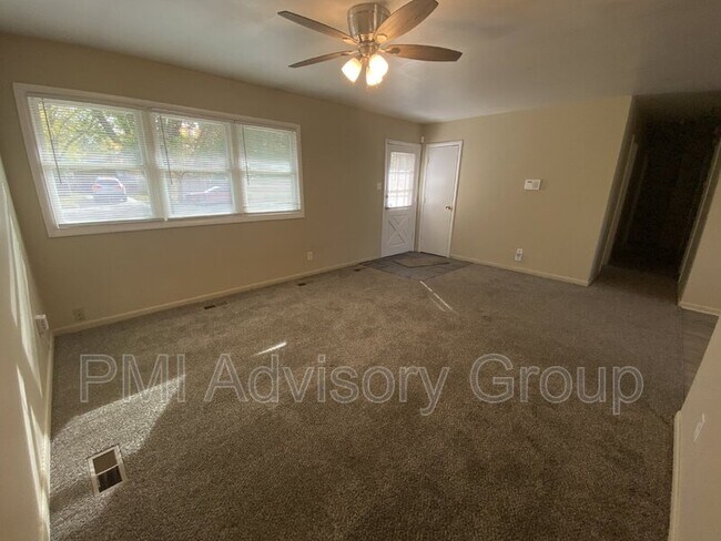 Building Photo - 5518 SW 18th Terrace