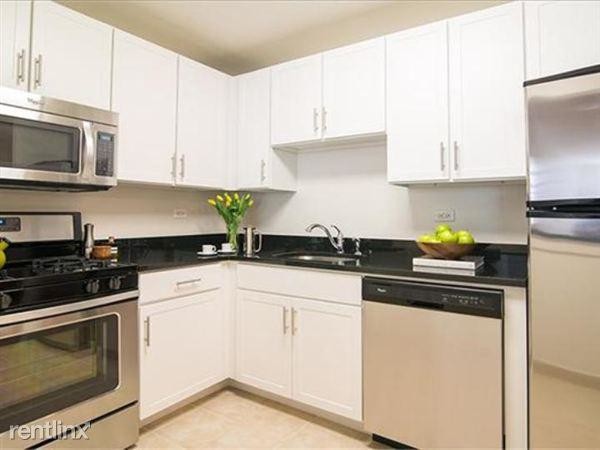 Foto principal - 2 bedroom in New York NY 10003