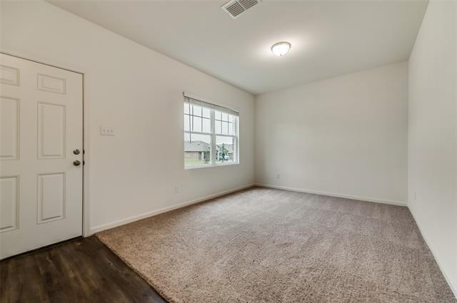 Building Photo - 828 Peach Tree Ln