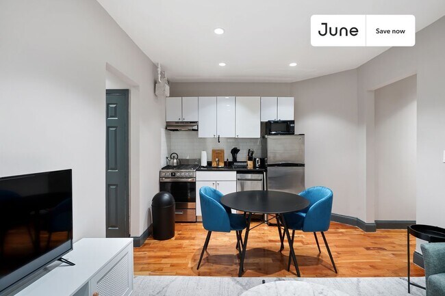 Building Photo - 23 E 109