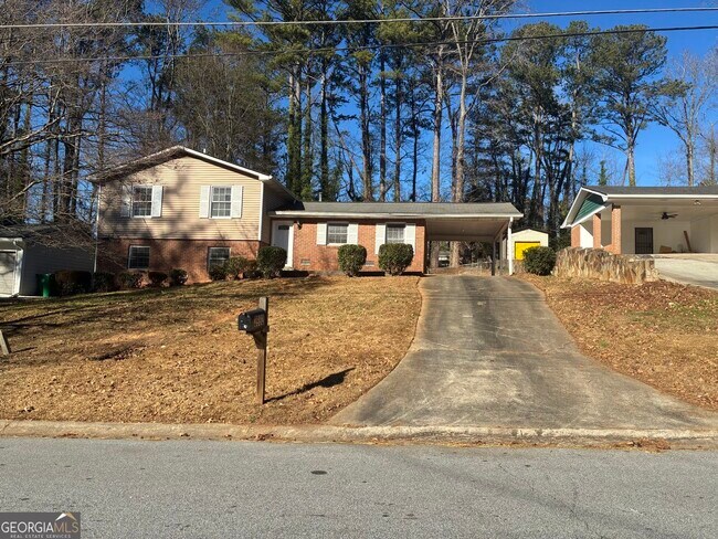 Foto del edificio - 3992 Maplewood Dr