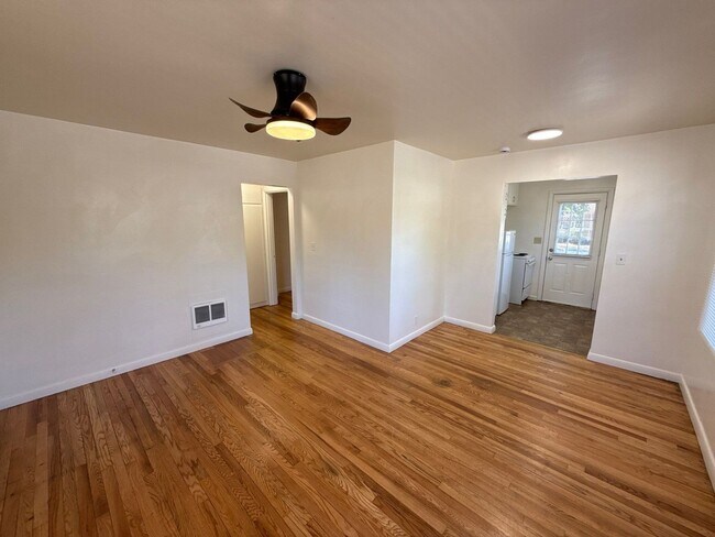 Foto del edificio - 390 17th St SE