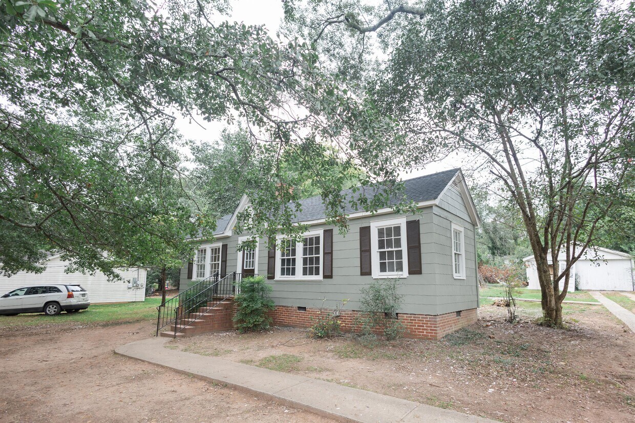 211 N 15th St, Griffin, GA 30223 House Rental in Griffin, GA