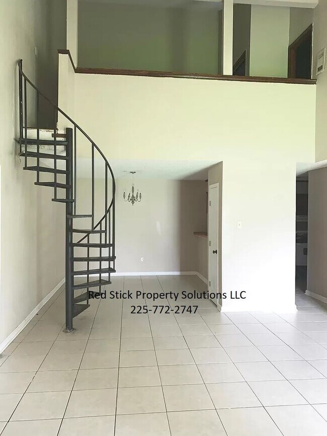 Building Photo - 13922-13924 Azalea Park Ave