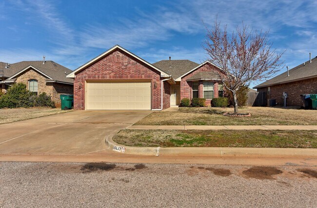 Building Photo - Spacious 3-Bedroom Home in Yukon – Modern ...