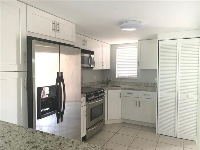 Foto del edificio - 3750 NW 115th Ave