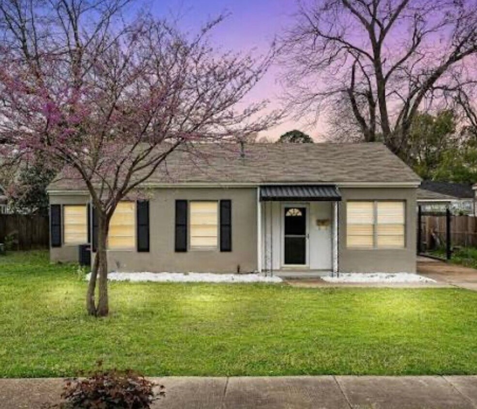 Foto principal - Cozy remodeled home