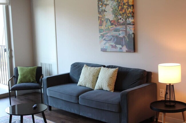 Foto del edificio - 4415 Lincoln Way