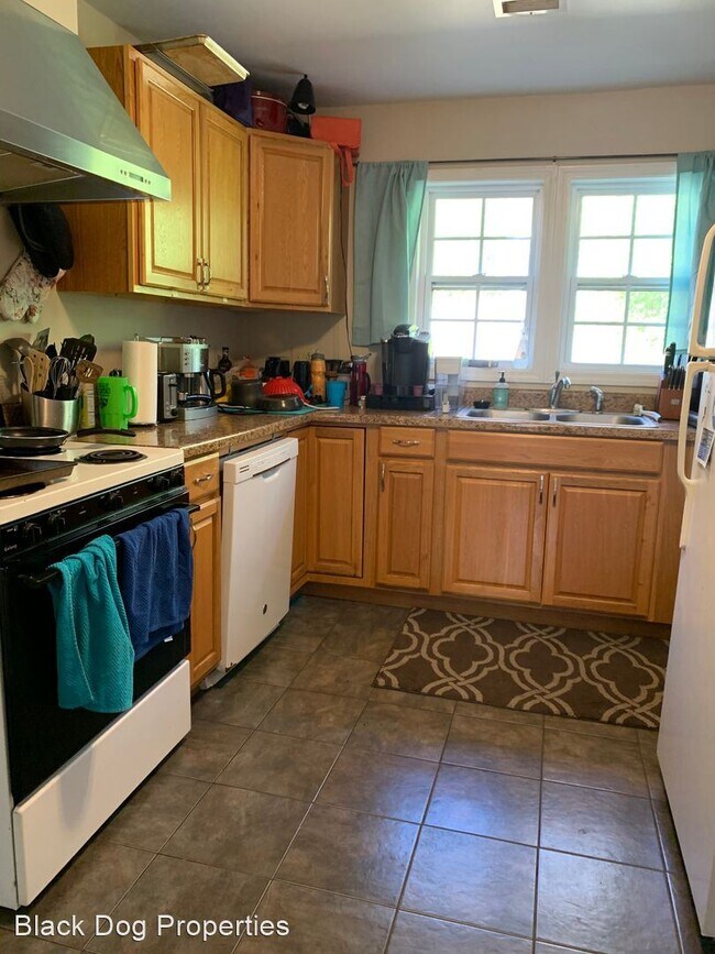 Foto del edificio - 3 br, 1 bath House - 1100 Vail Cir.