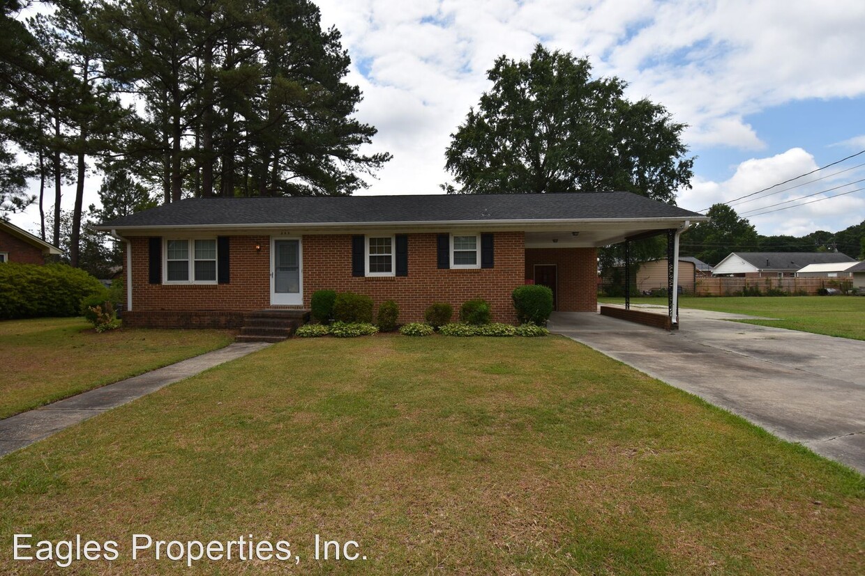 Foto principal - 3 br, 2 bath House - 205 Pittman Drive Nor...