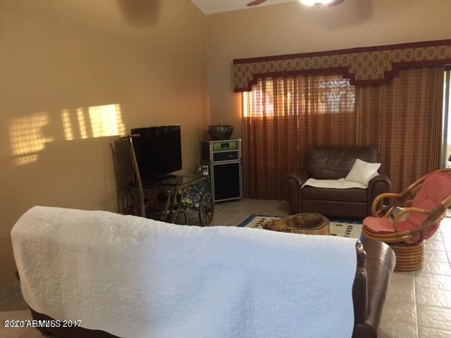 Foto del edificio - 3072 S Palmer Dr