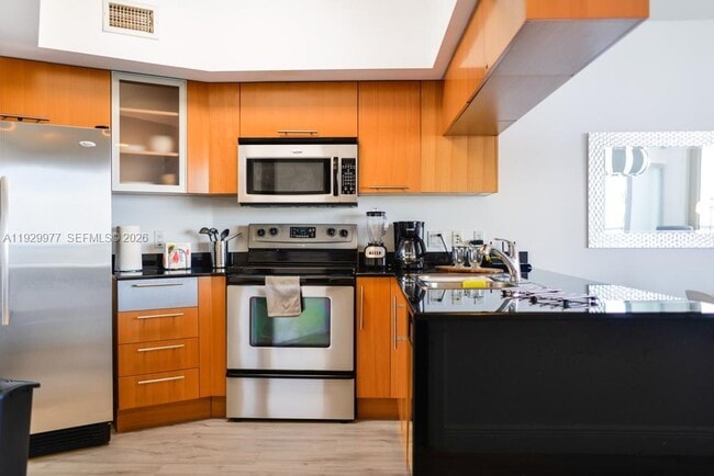 Foto del edificio - 1750 N Bayshore Dr