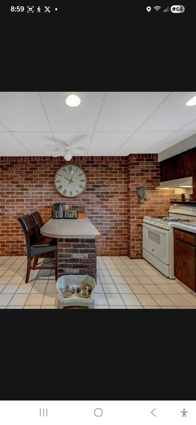 Building Photo - 1729 Monroe Ave