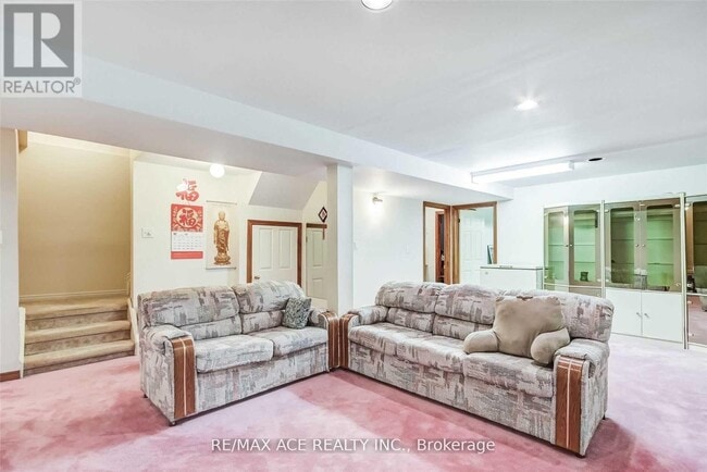 Building Photo - 161 Heale Ave