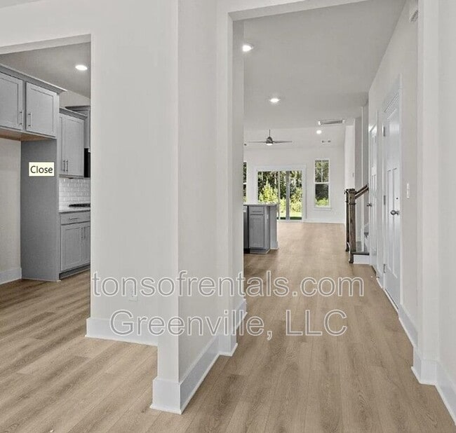 Building Photo - 539 Ml Pk Wy