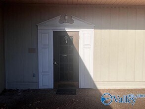 Building Photo - 1208 Gunter Ave