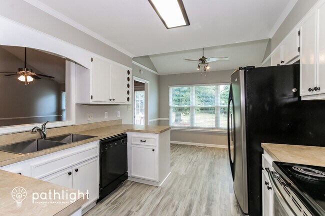 Building Photo - 4588 Swan Drive